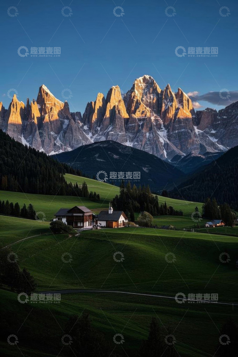 高清大图下载【趣麦麦图】意大利山间草原与民居风景