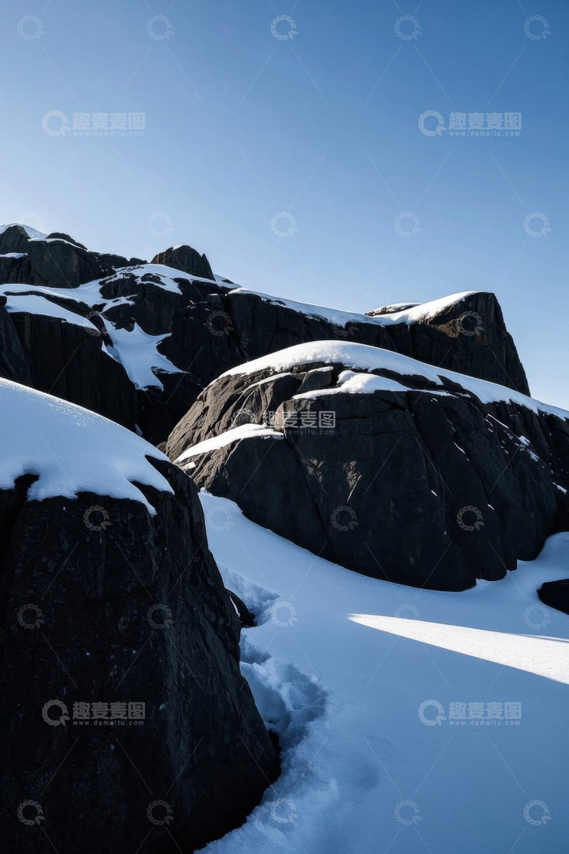 高清大图下载【趣麦麦图】覆雪山石自然景观