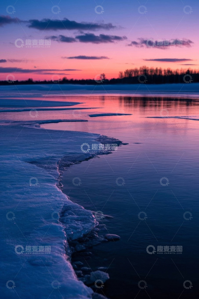 高清大图下载【趣麦麦图】冰面河畔的绚丽日落景象