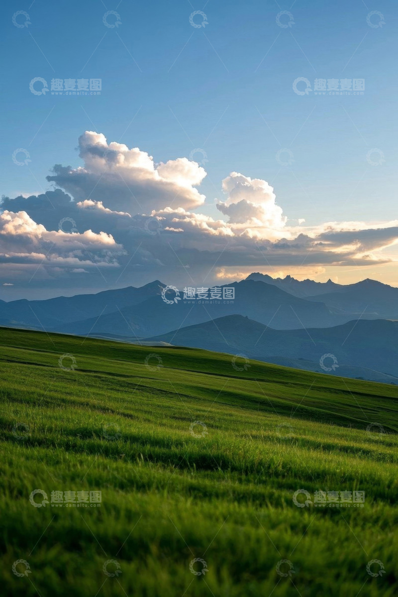 高清大图下载【趣麦麦图】绿色草原与远山蓝天白云景观