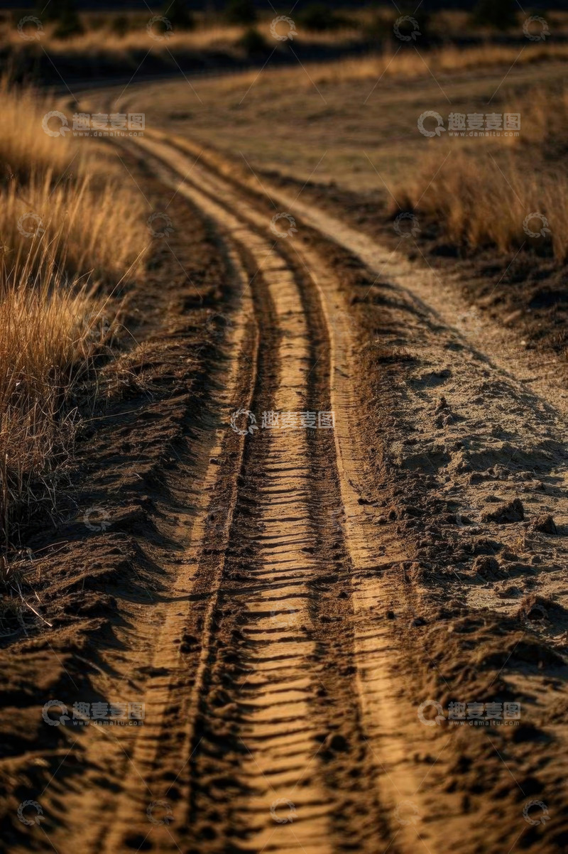 高清大图下载【趣麦麦图】荒野中的泥土车辙道路