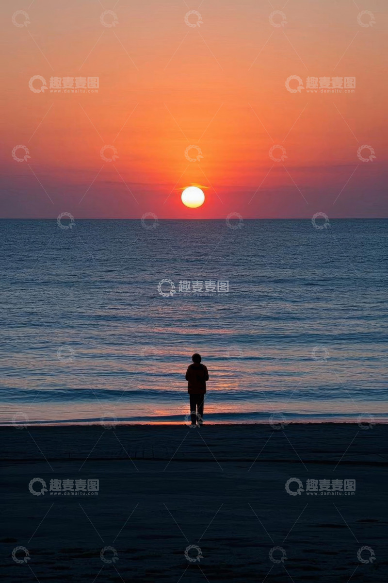 高清大图下载【趣麦麦图】海边人物赏日落剪影
