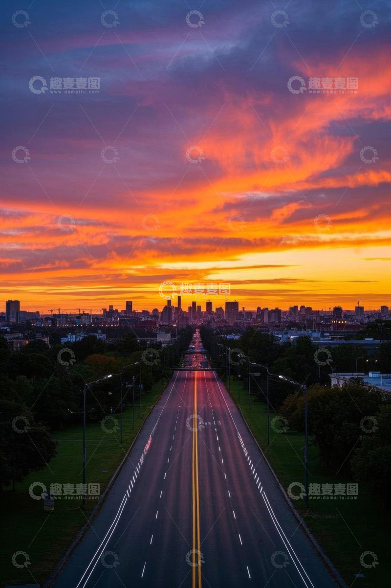 高清大图下载【趣麦麦图】城市道路日出天际线景象