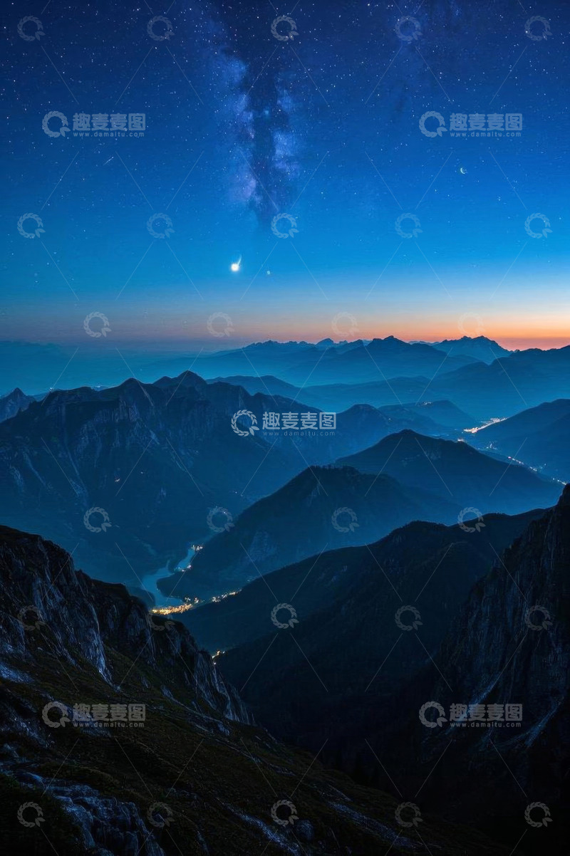 高清大图下载【趣麦麦图】山间夜空繁星与山脉全景