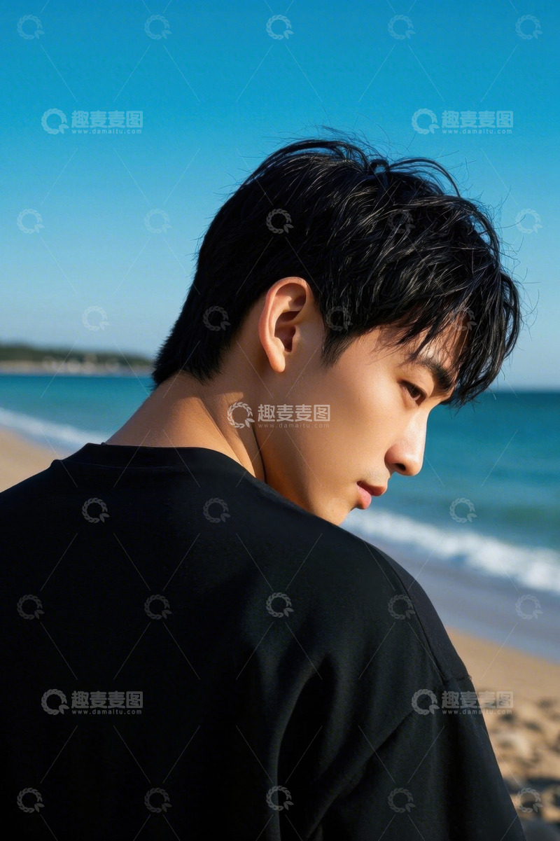 高清大图下载【趣麦麦图】忧郁青年海边侧影写真
