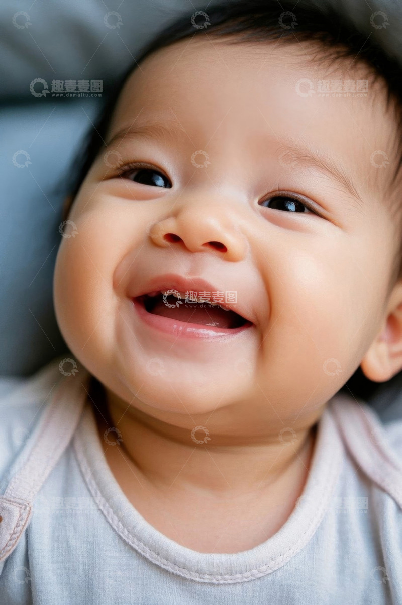 高清大图下载【趣麦麦图】快乐的婴儿灿烂笑容特写