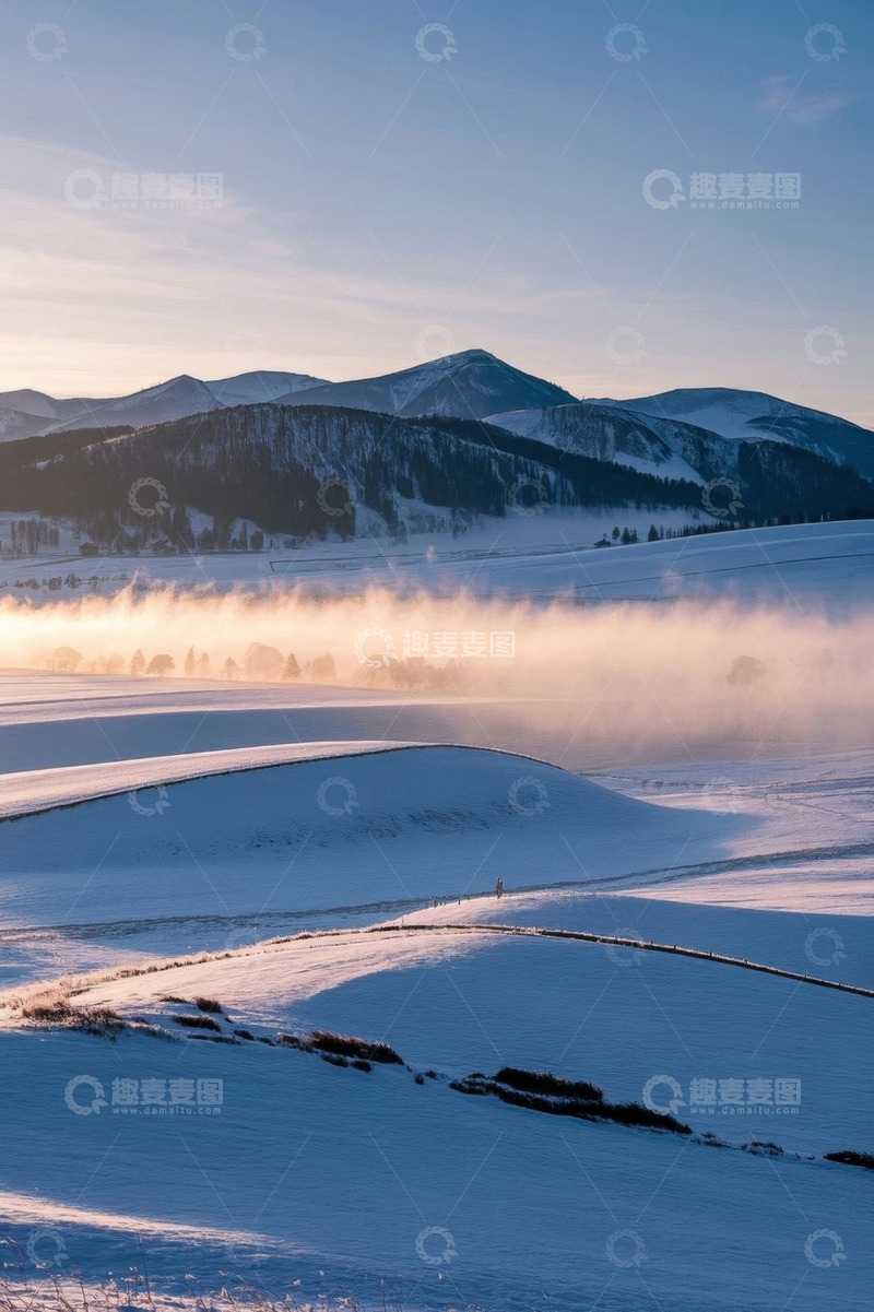 高清大图下载【趣麦麦图】冬日雪山下的雪野风光