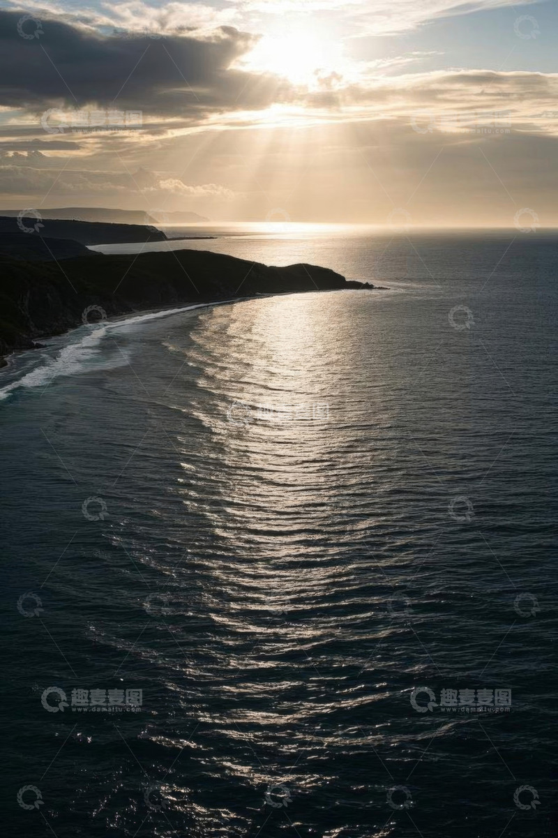 高清大图下载【趣麦麦图】海岸阳光海景俯瞰图