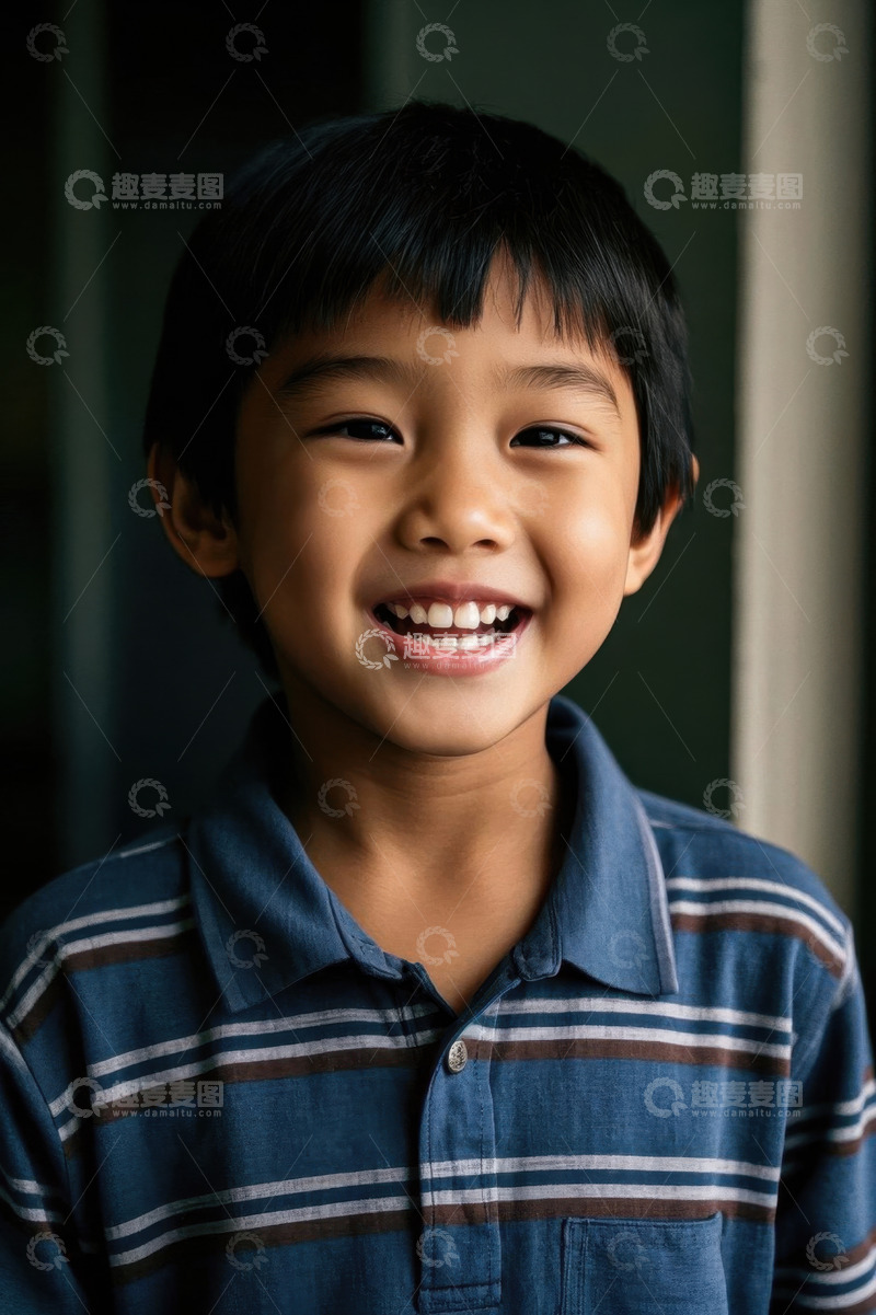 高清大图下载【趣麦麦图】快乐微笑的亚洲小男孩肖像