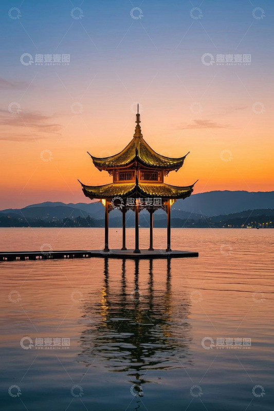 杭州西湖湖心亭黄昏美景