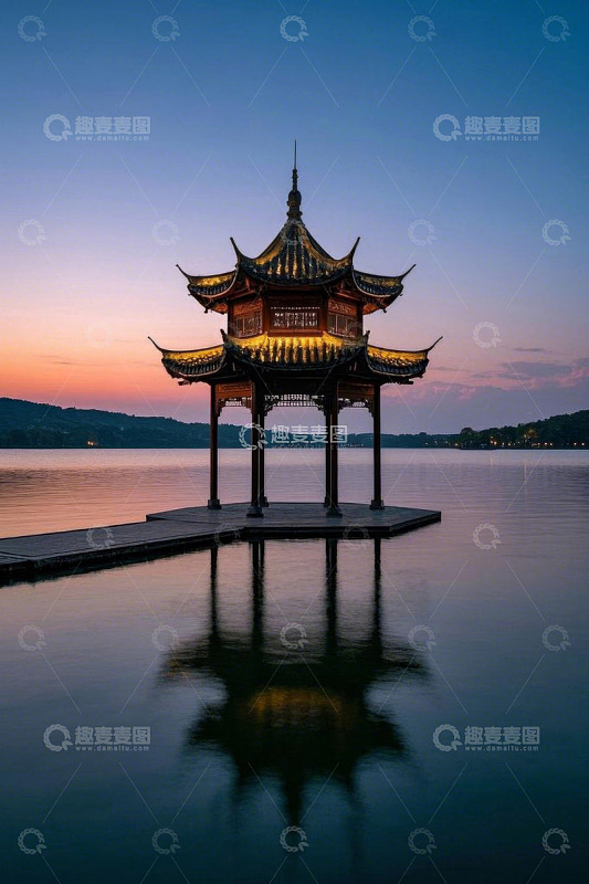 西湖湖心古亭黄昏美景