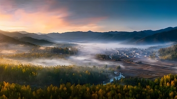 晨曦山谷雾霭风光