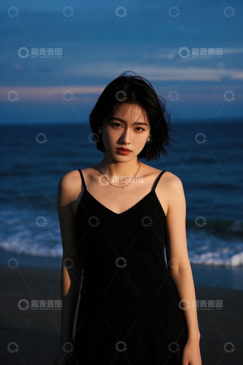 高清大图下载【趣麦麦图】傍晚海边黑衣女子写真
