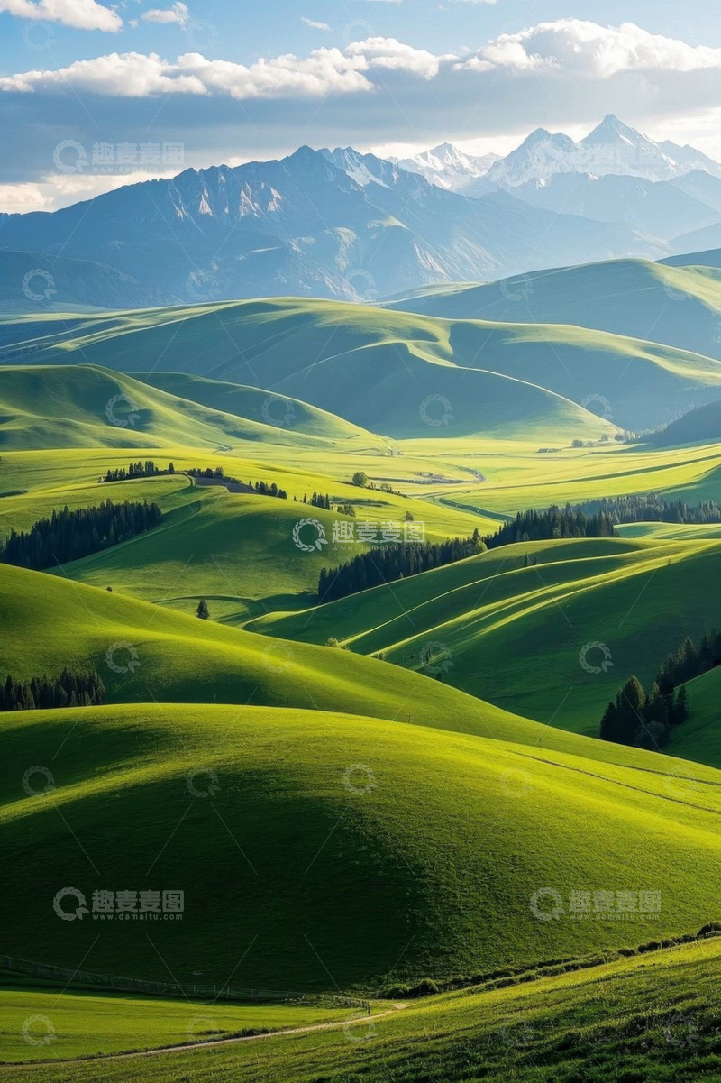 高清大图下载【趣麦麦图】草原山丘与远处雪山风光