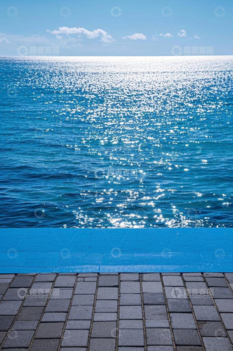 高清大图下载【趣麦麦图】蓝色海洋与岸边砖石景观