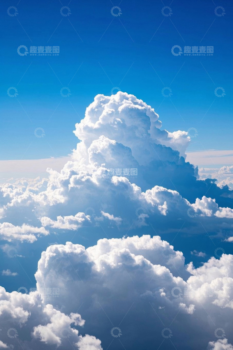 高清大图下载【趣麦麦图】高空视角下的蓝天白云景象