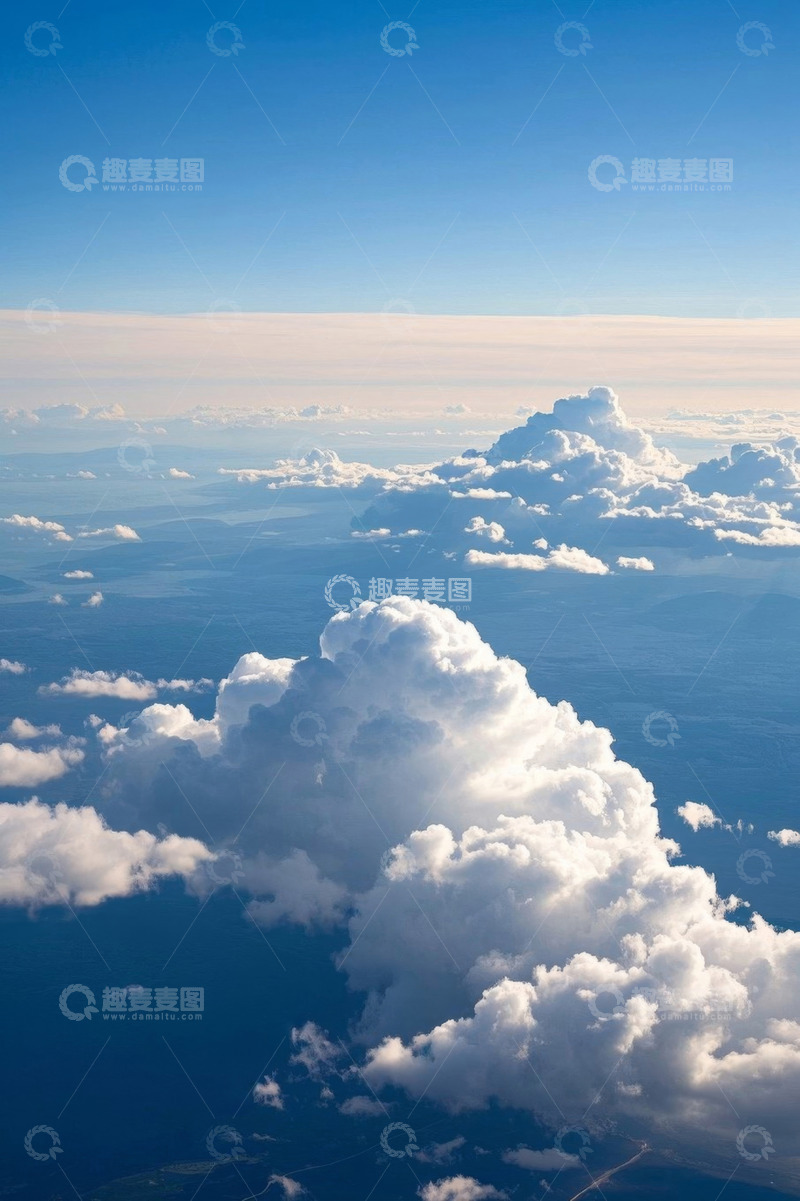 高清大图下载【趣麦麦图】高空视角下的蓝天与云朵景观