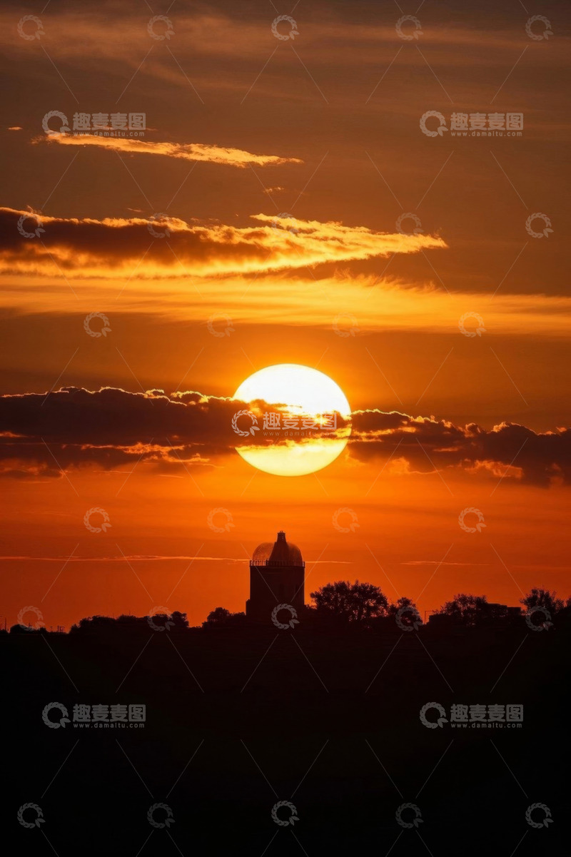 高清大图下载【趣麦麦图】夕阳下建筑与天空的景象