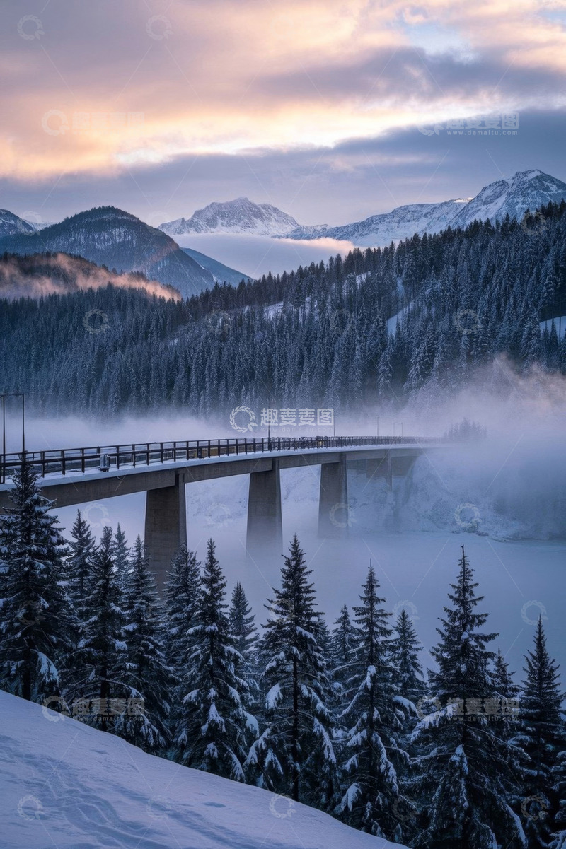 高清大图下载【趣麦麦图】雪山森林间的桥梁风景
