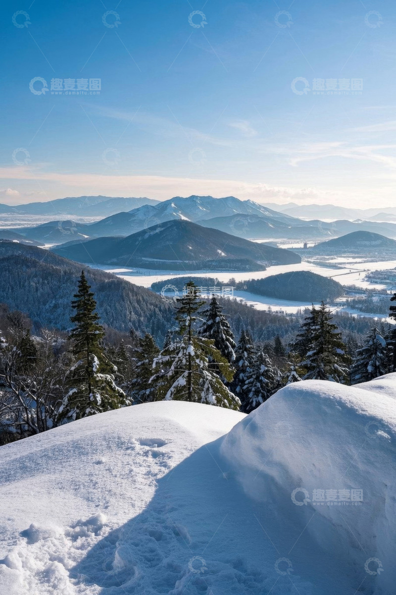 高清大图下载【趣麦麦图】雪山森林冬日全景