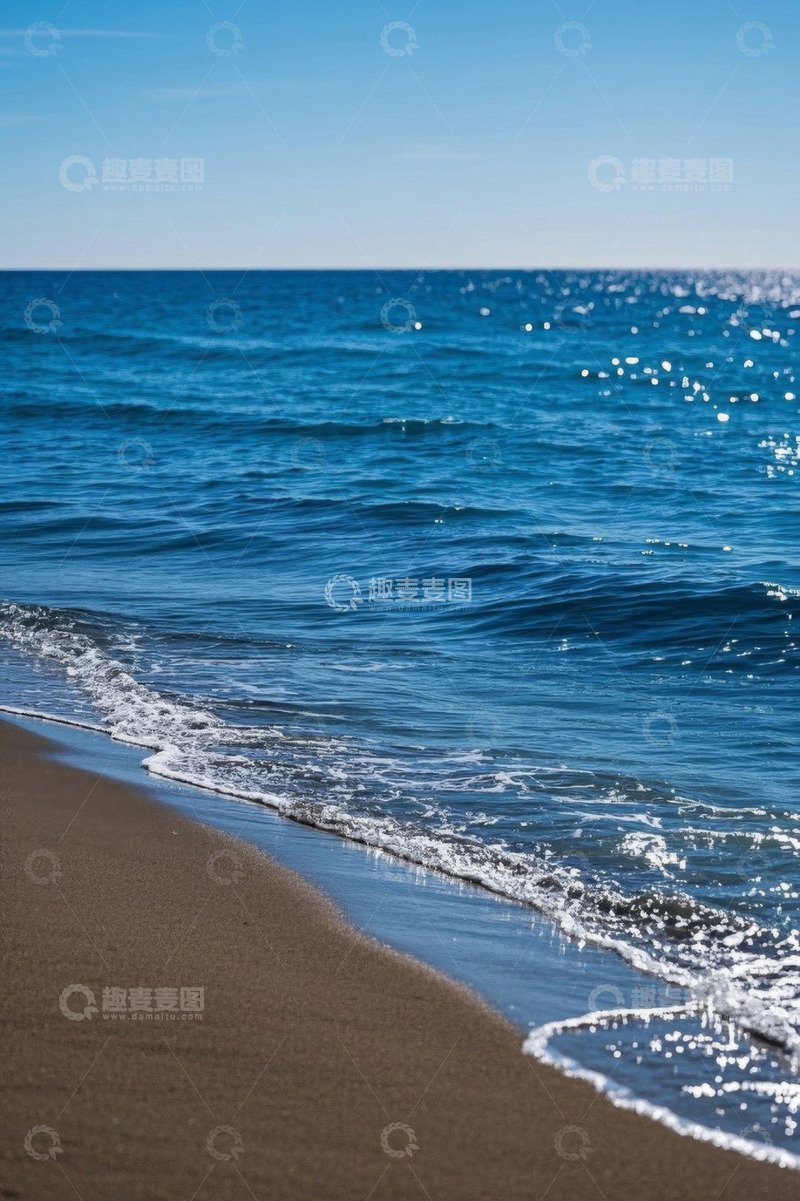 高清大图下载【趣麦麦图】蓝色海洋与沙滩的景象