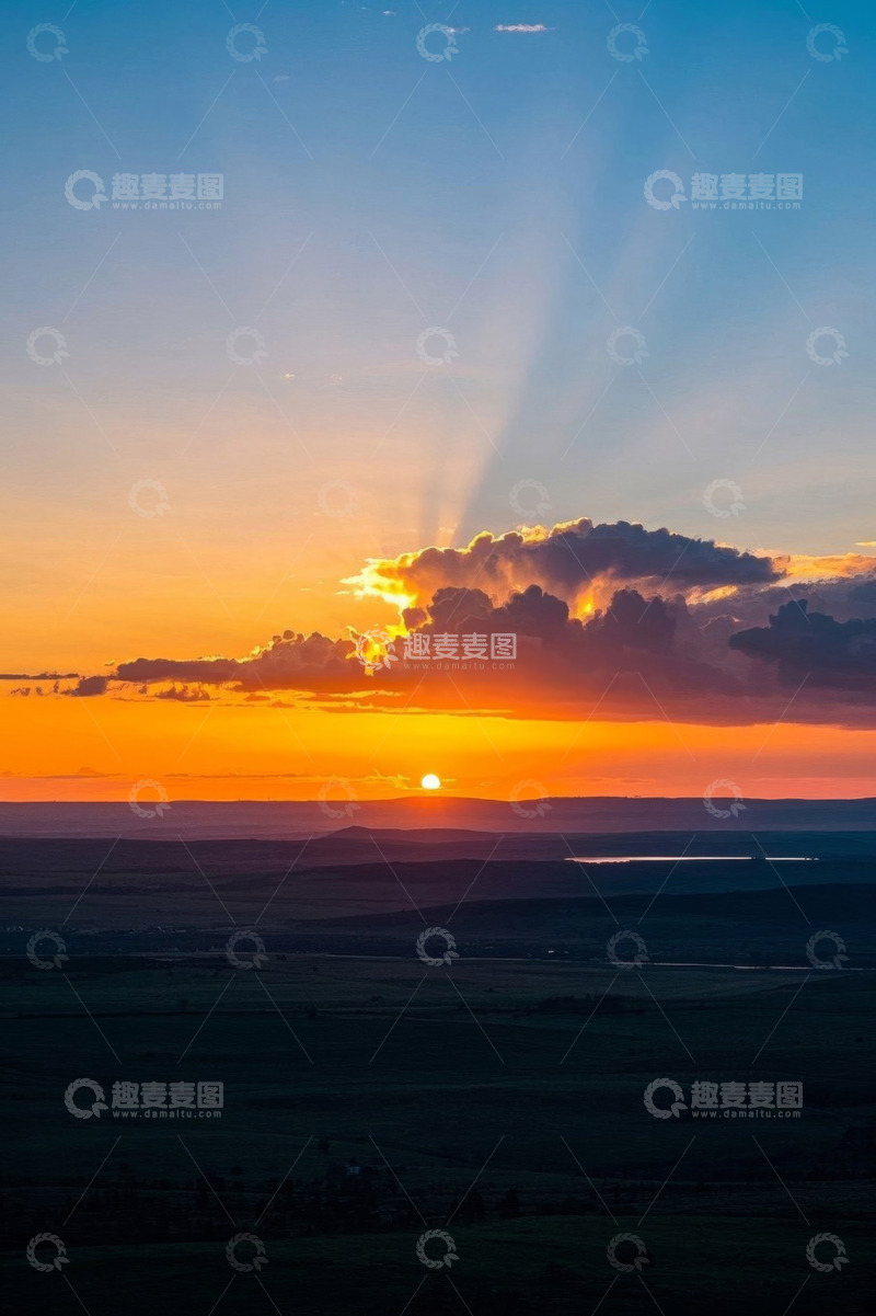 高清大图下载【趣麦麦图】日落时分天空与大地景观