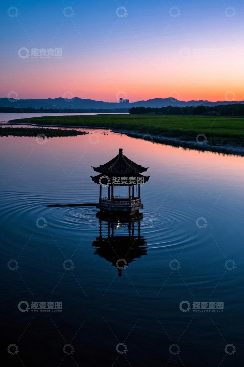 高清大图下载【趣麦麦图】湖上古亭日出景观