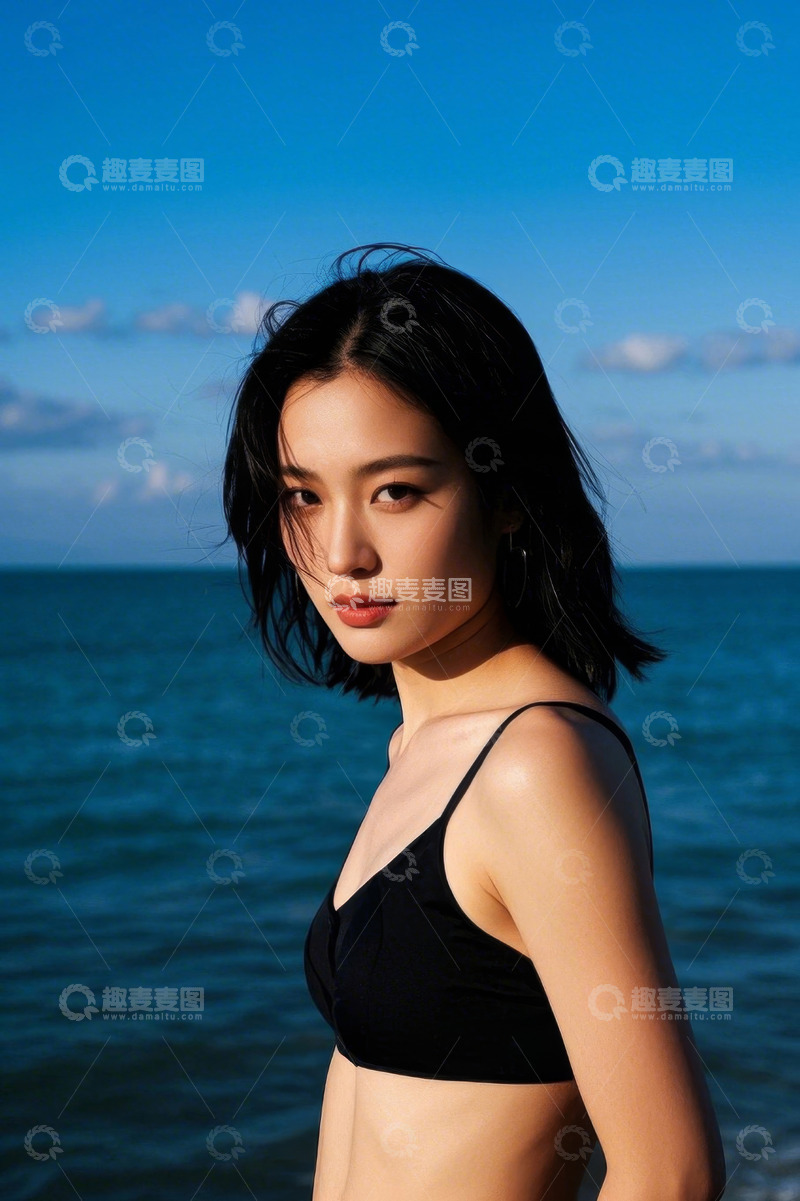 高清大图下载【趣麦麦图】海边穿比基尼的女性肖像