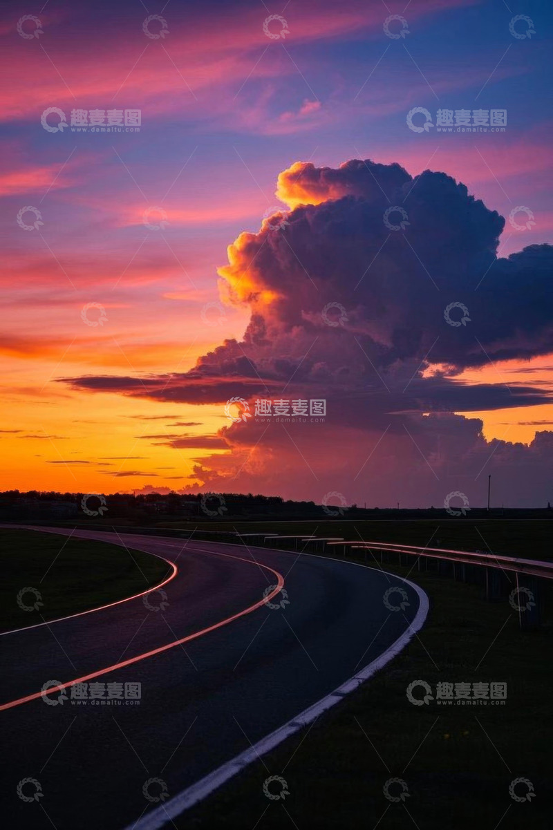 高清大图下载【趣麦麦图】晚霞下蜿蜒公路风景