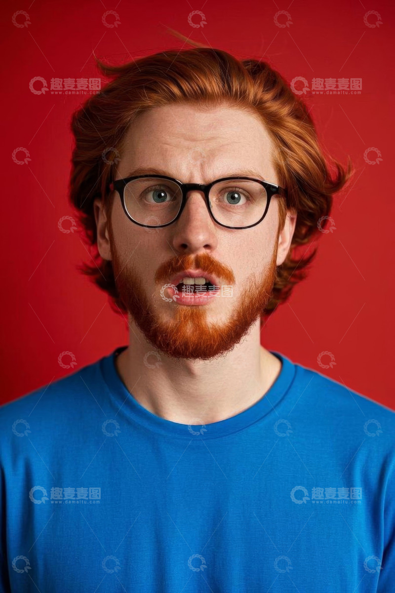高清大图下载【趣麦麦图】红发戴眼镜男子肖像