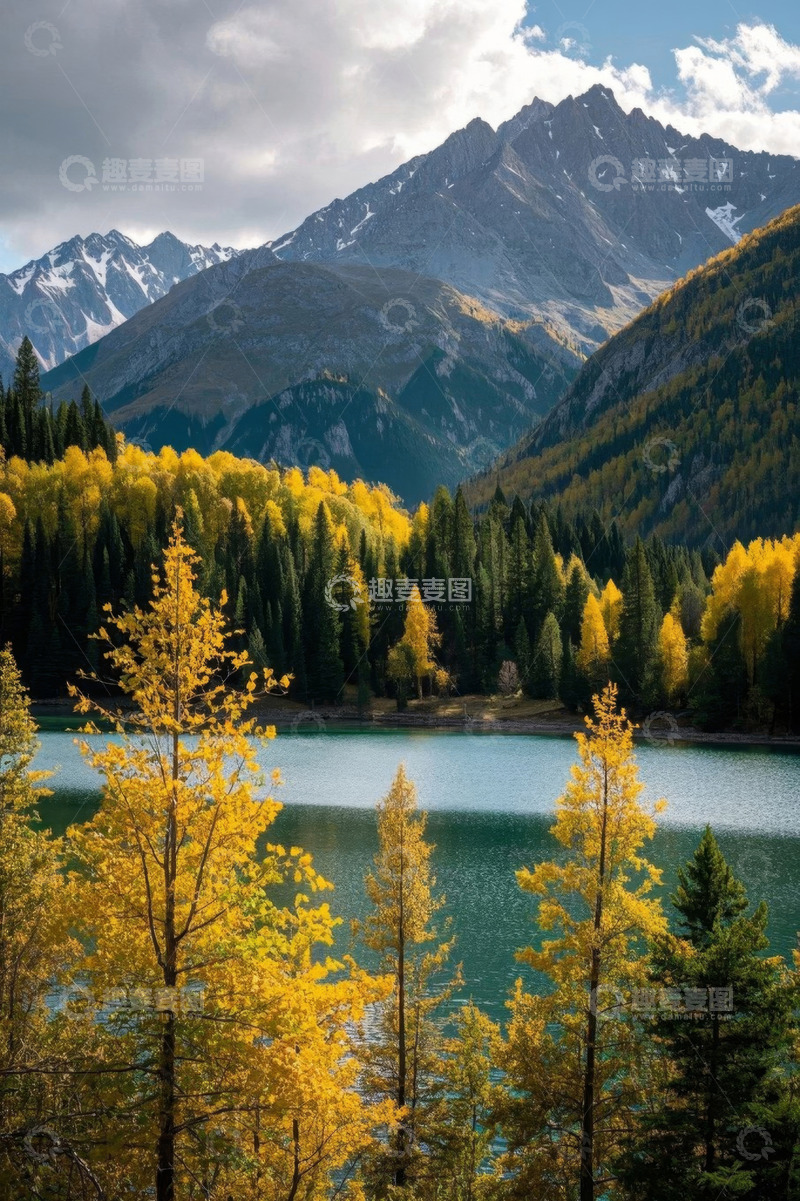 高清大图下载【趣麦麦图】山林间湖泊秋季自然风光
