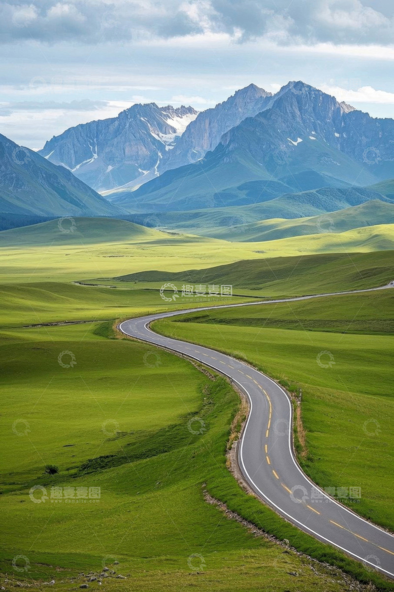高清大图下载【趣麦麦图】草原山间蜿蜒公路风景