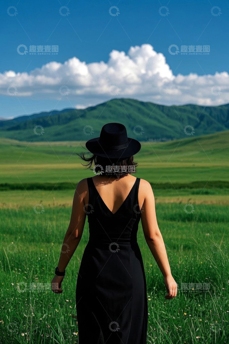 高清大图下载【趣麦麦图】女子于草原漫步背影