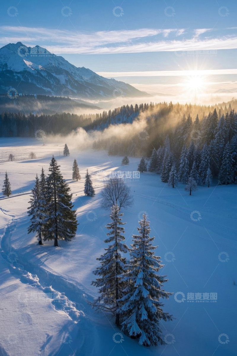 高清大图下载【趣麦麦图】雪后山林日出景象