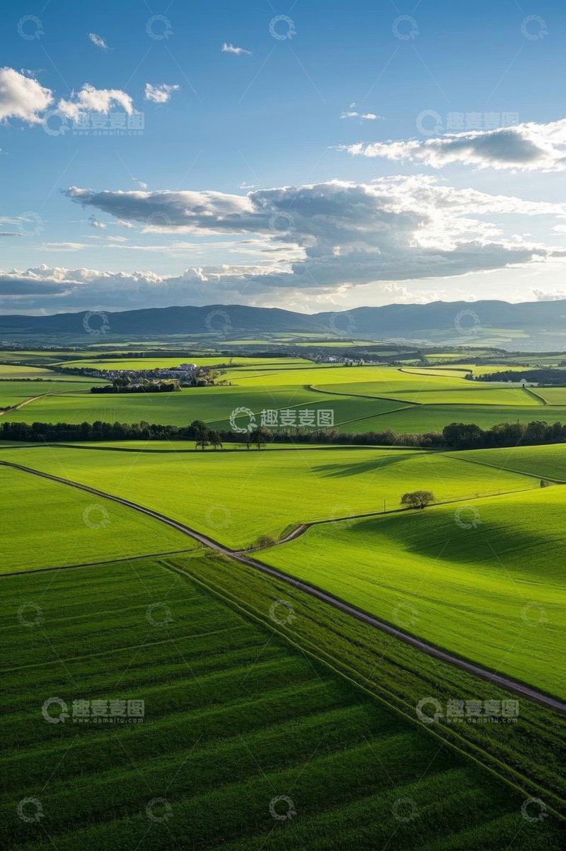 高清大图下载【趣麦麦图】绿色田野田园风光全景