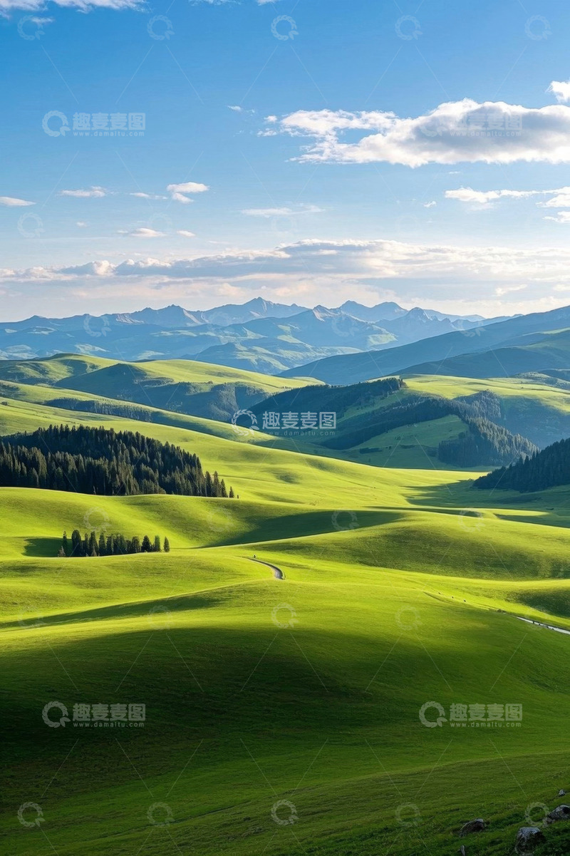 高清大图下载【趣麦麦图】广袤草原与连绵山脉风景