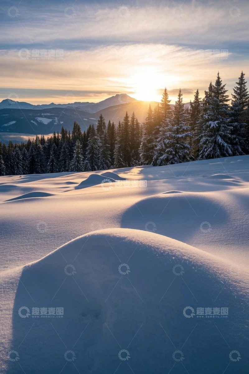 高清大图下载【趣麦麦图】雪后山林日出自然景观