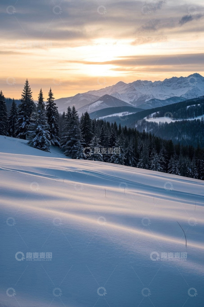 高清大图下载【趣麦麦图】雪后山林日出自然景观