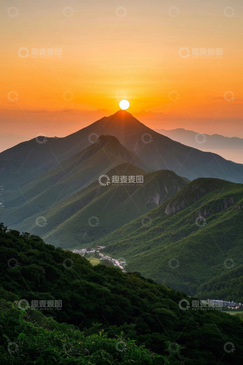 高清大图下载【趣麦麦图】山间日出全景
