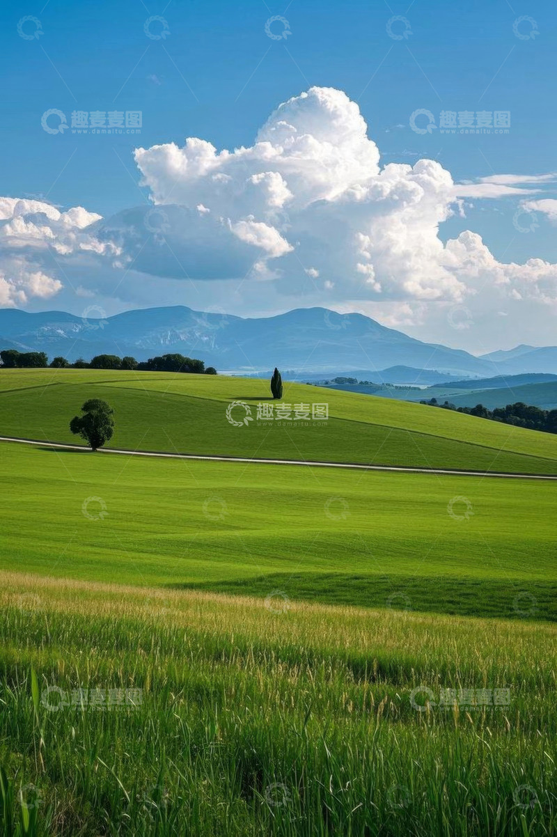 高清大图下载【趣麦麦图】广袤绿色草原与蓝天白云风景