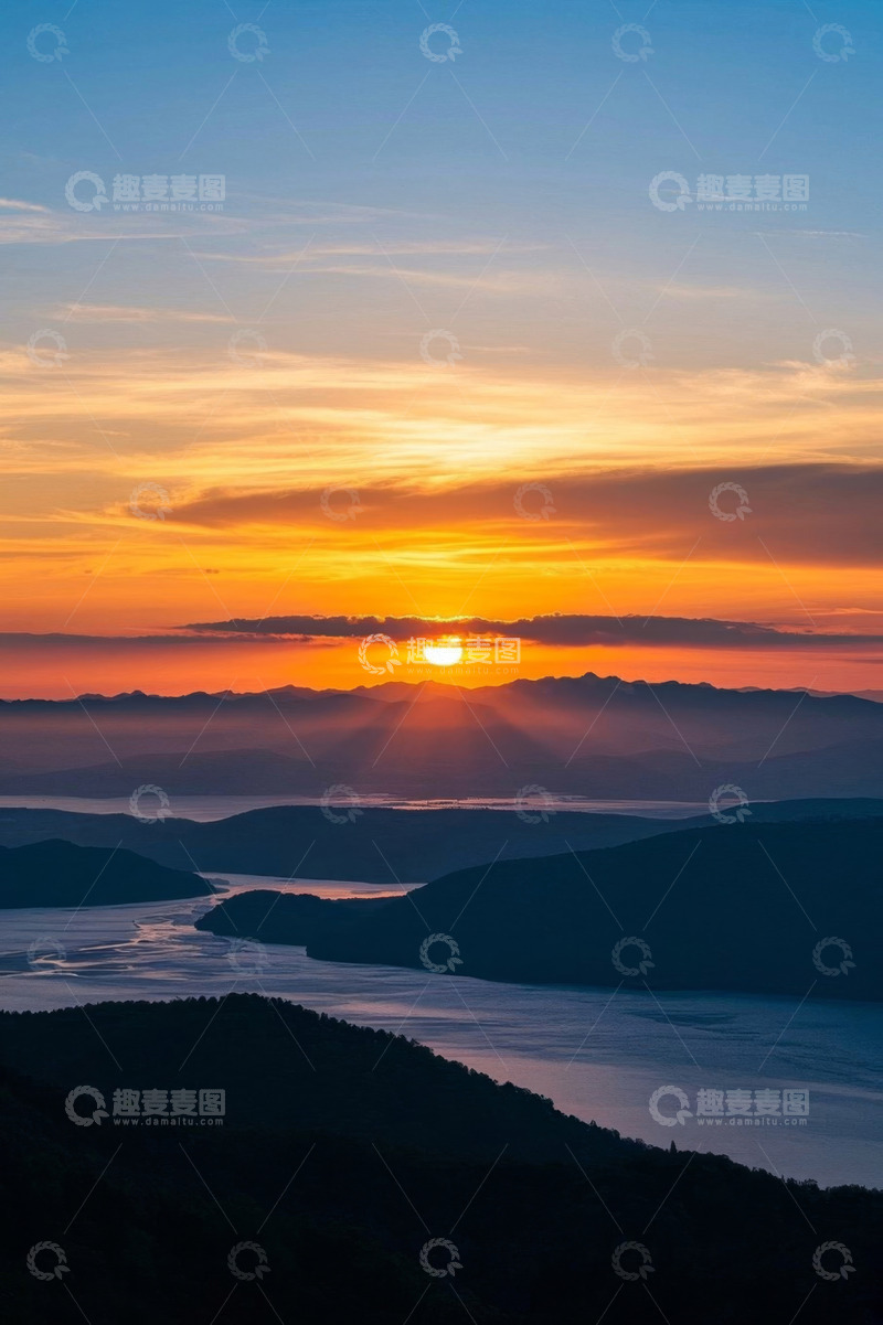 高清大图下载【趣麦麦图】日出时分山水风光