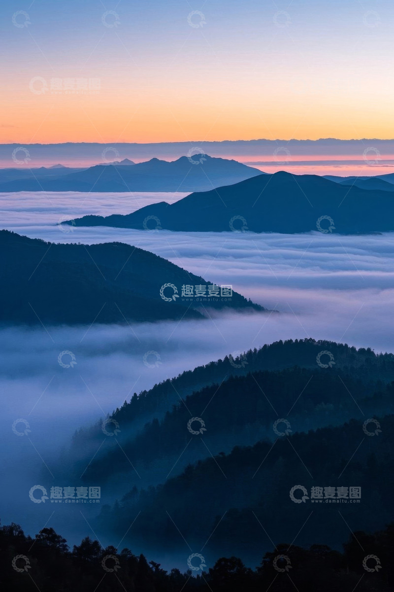 高清大图下载【趣麦麦图】山峦云海日出景象