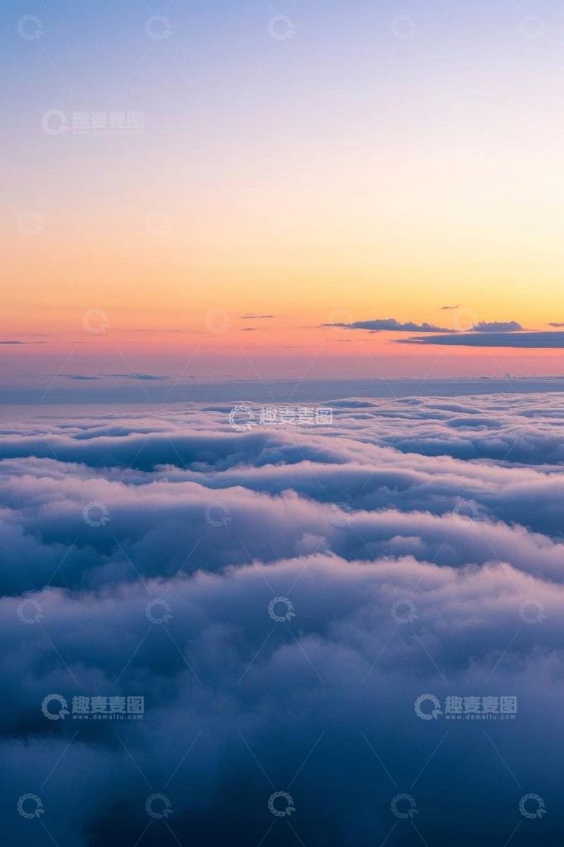 高清大图下载【趣麦麦图】高空俯瞰云海与天空