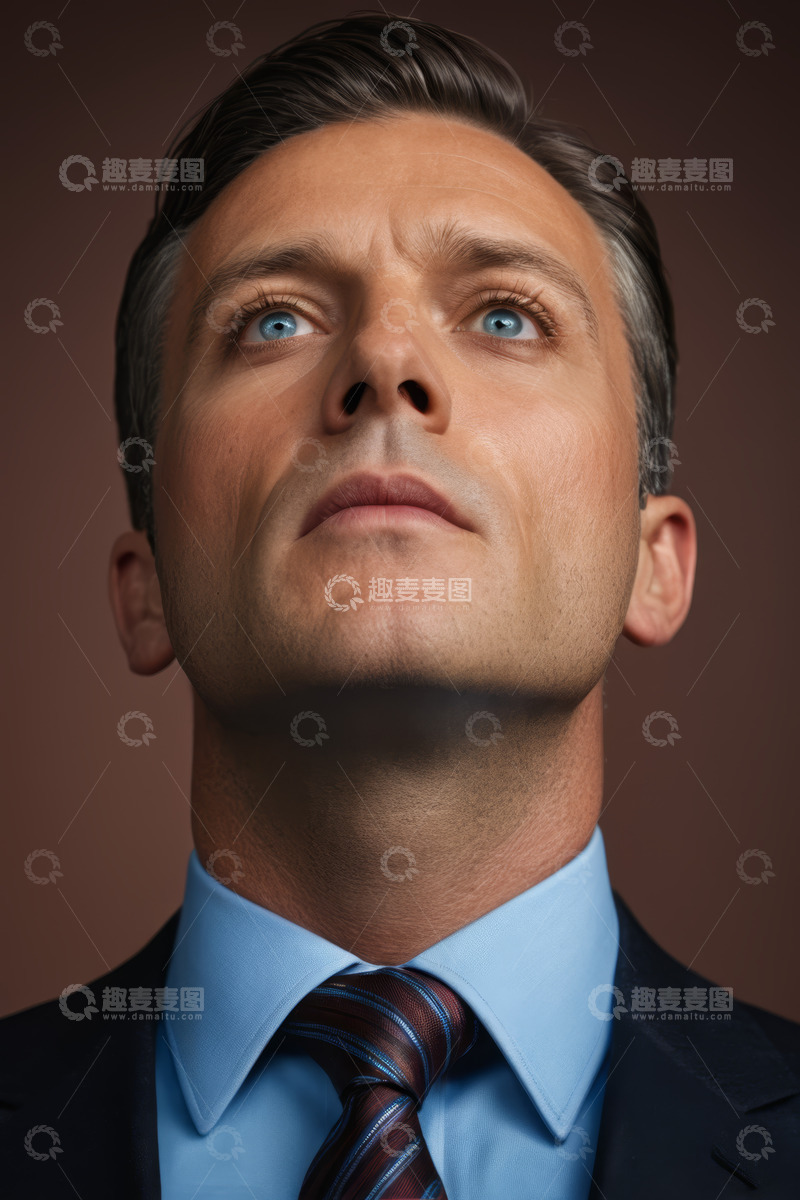 高清大图下载【趣麦麦图】商务男士仰头特写