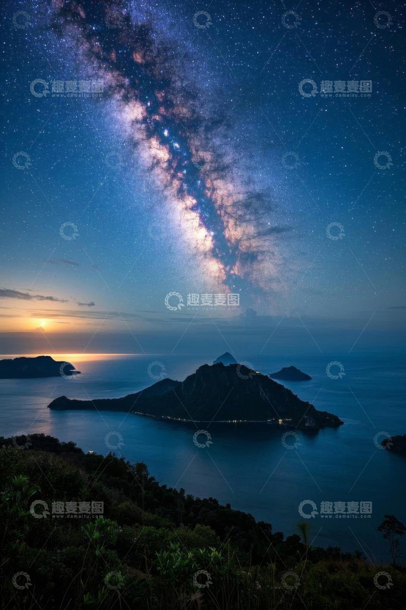 高清大图下载【趣麦麦图】海上夜空银河与岛屿景观