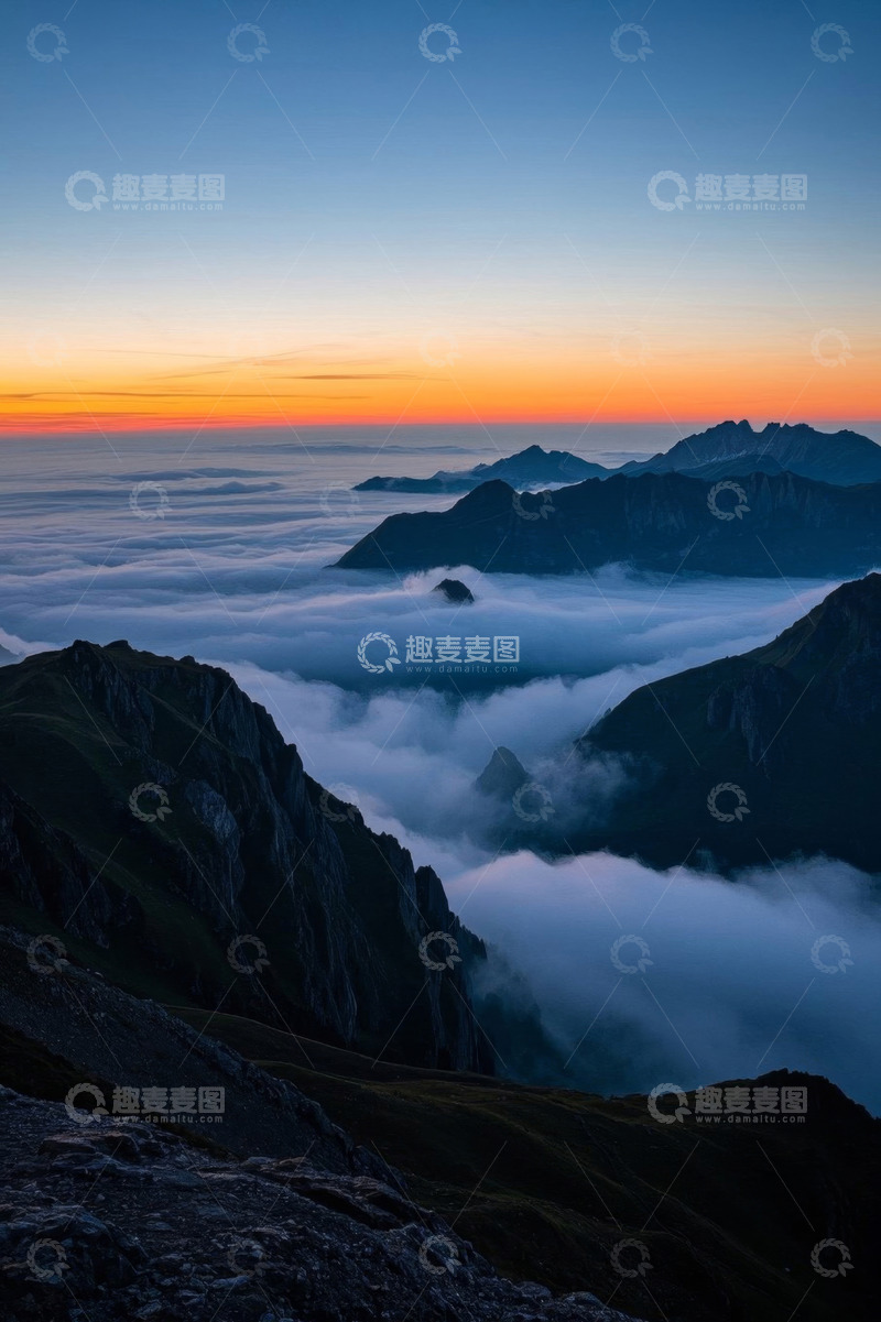 高清大图下载【趣麦麦图】山间云海日出景象