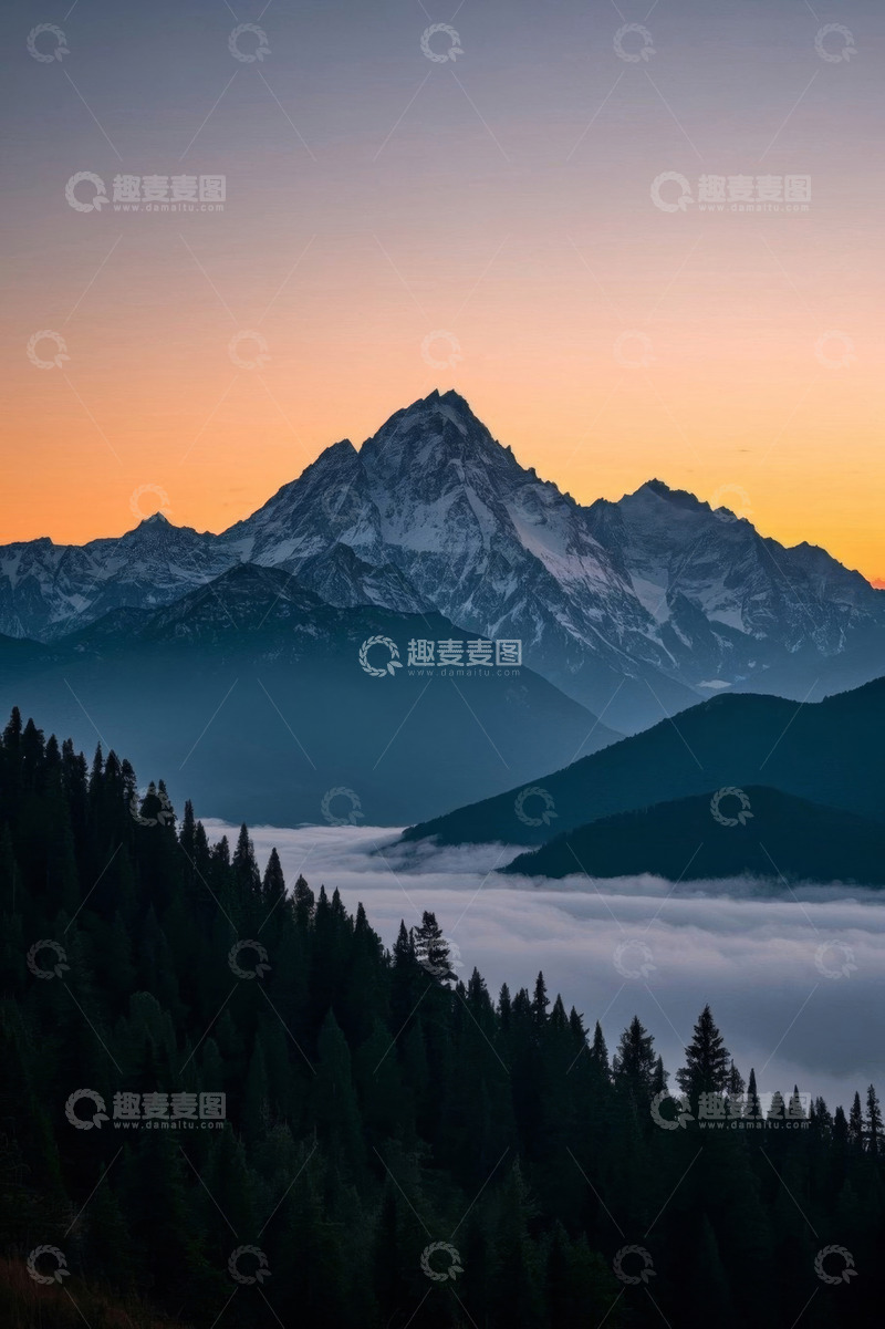 高清大图下载【趣麦麦图】山林云海中的雪山日落景象