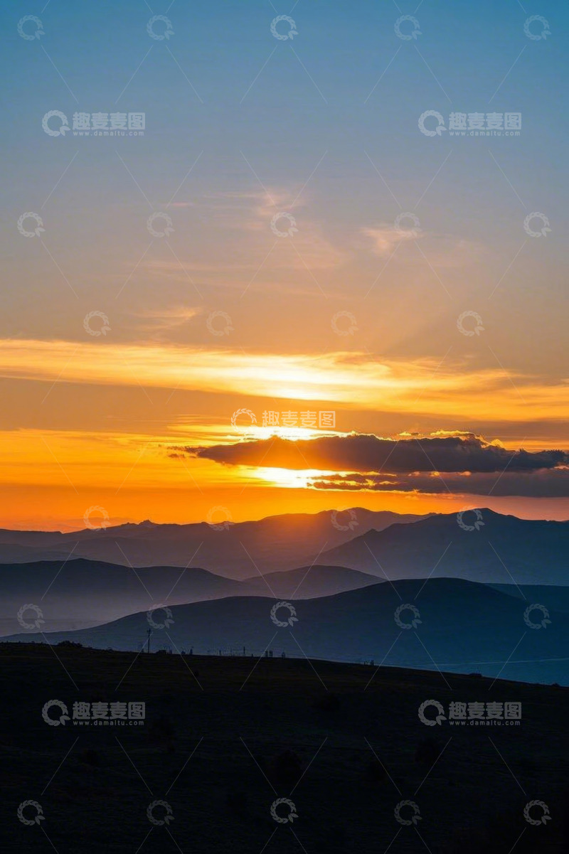高清大图下载【趣麦麦图】山间日落自然风光