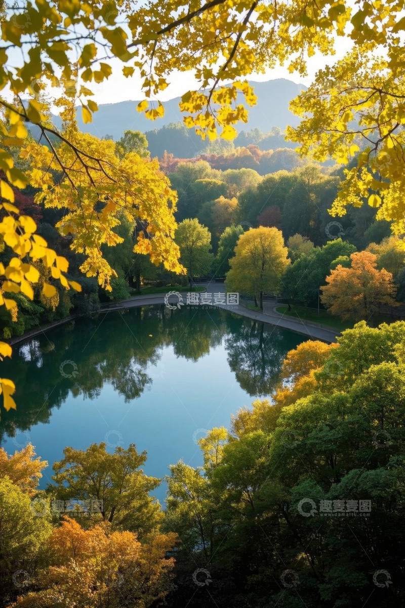 高清大图下载【趣麦麦图】秋日森林湖泊自然风光