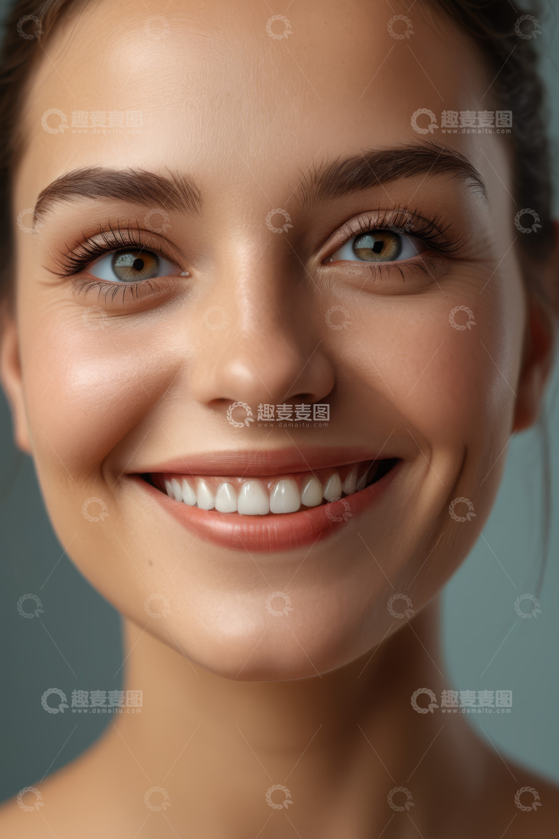 高清大图下载【趣麦麦图】微笑女性面部特写